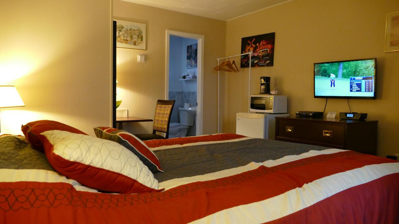 Cornwall The White Horse Motel מראה חיצוני תמונה